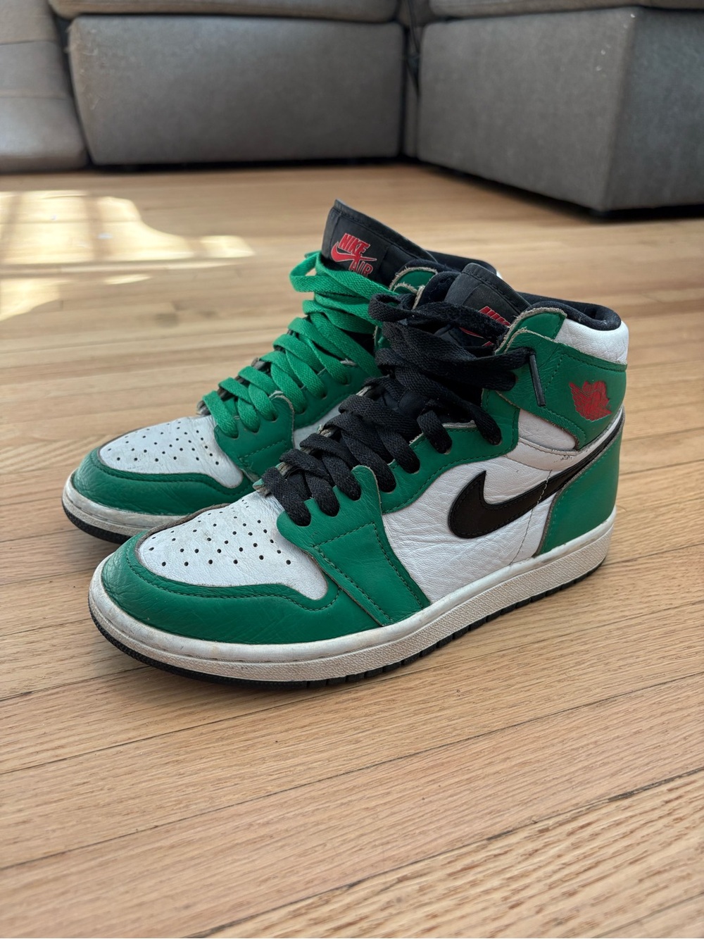 Air Jordan 1 Retro High ‘Lucky Green’ (Women's)